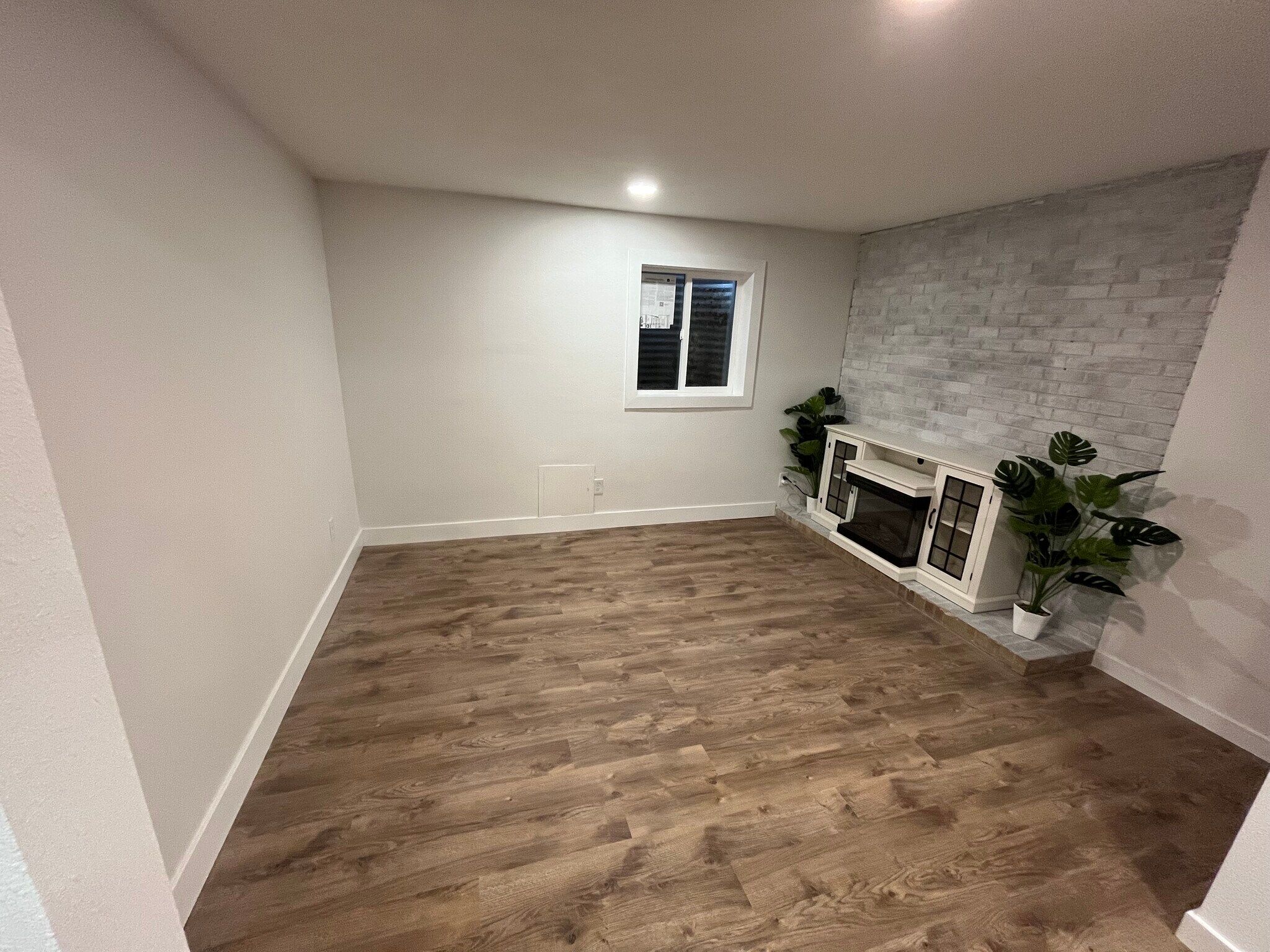 Building Photo - 17952 E Gunnison Pl