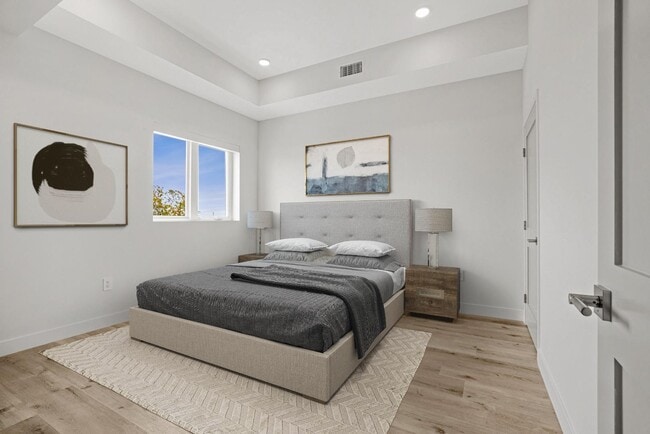 Building Photo - 3308 Mentone Ave