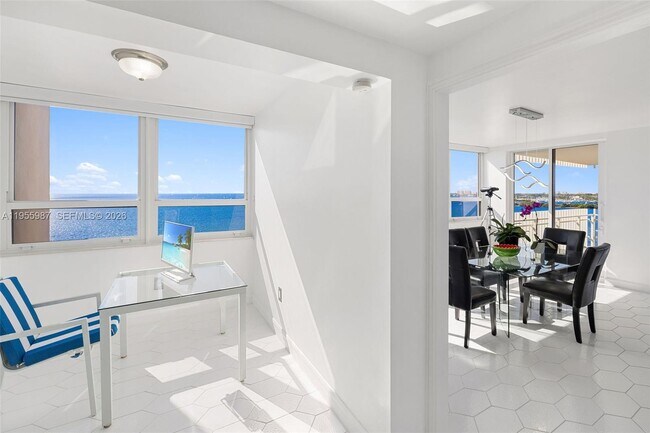 Building Photo - 1 Grove Isle Dr