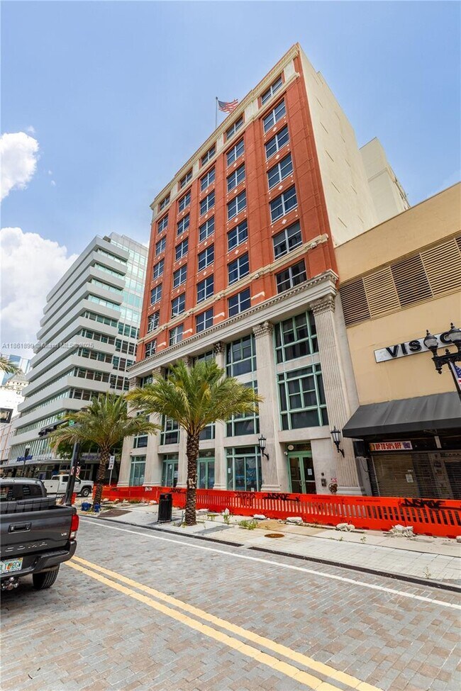 Building Photo - 111 E Flagler St
