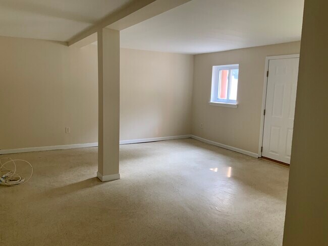 Building Photo - 300 Ketchamtown Rd