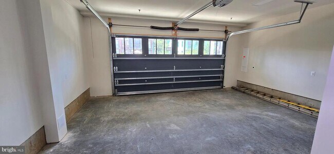 Building Photo - 414 Chapel Alley