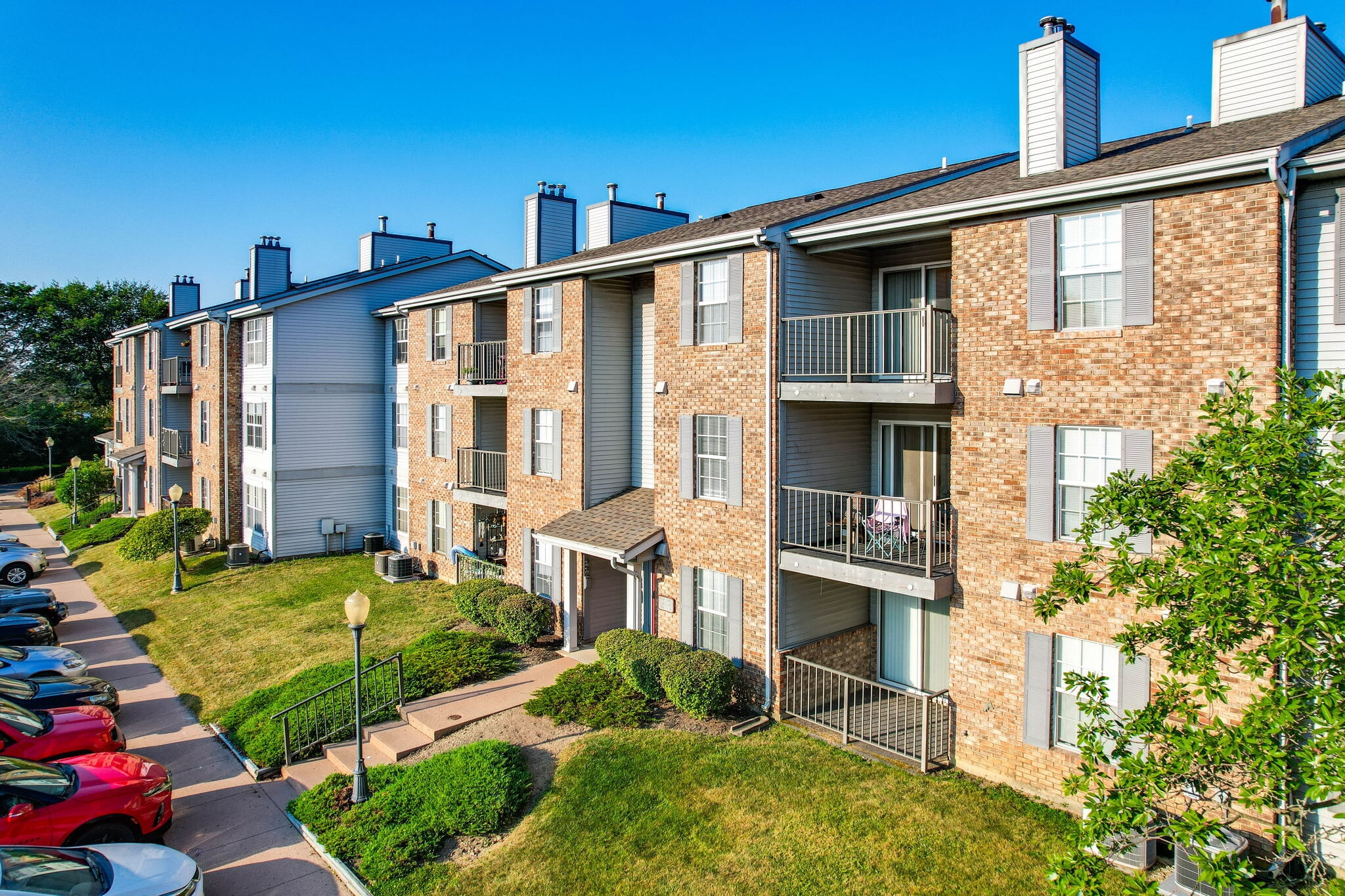 Building Photo - 2360 Wapakoneta Ave