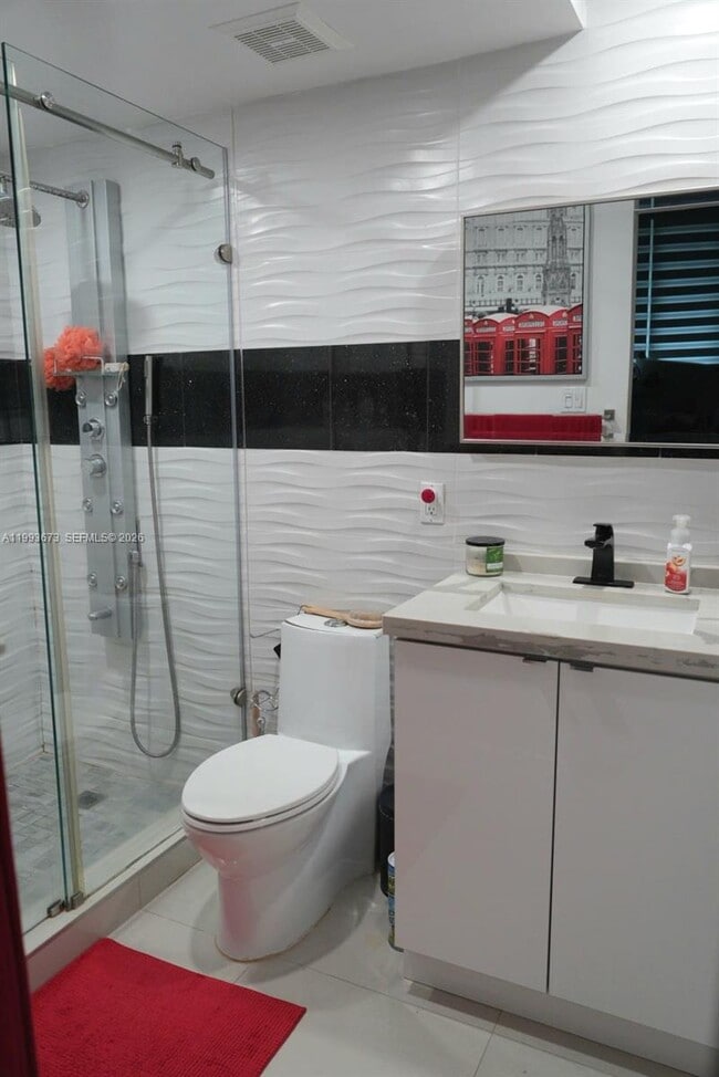 Building Photo - 690 SW 1st Ct