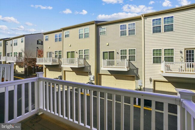 Building Photo - 7106 Santa Cruz Pl