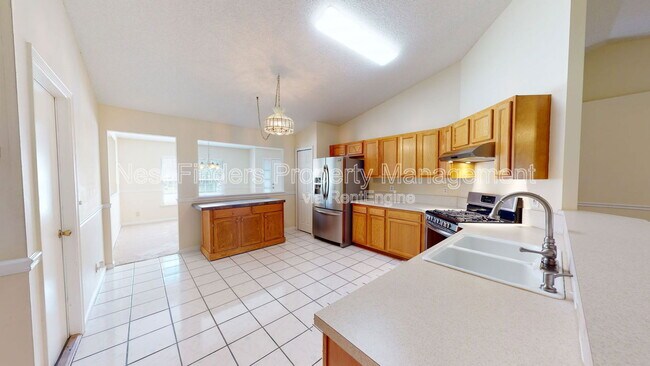 Building Photo - 1826 Blue Ridge Dr