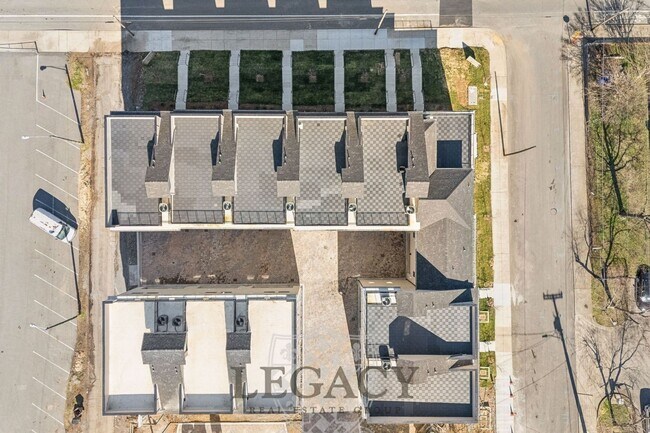 Building Photo - 1200 Phillips St