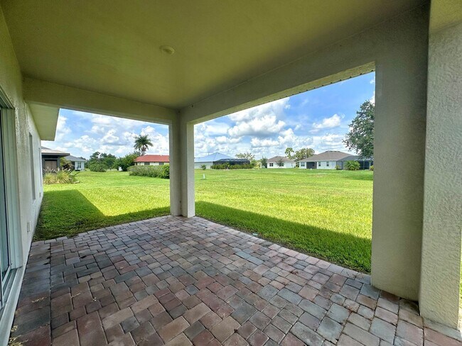 Building Photo - 624 Corrientes Cir