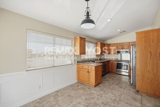 Building Photo - Life Is Better on the Lake! 1/2 off 1st Months rent!