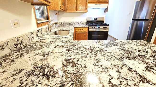 Building Photo - 5324 Long Ave