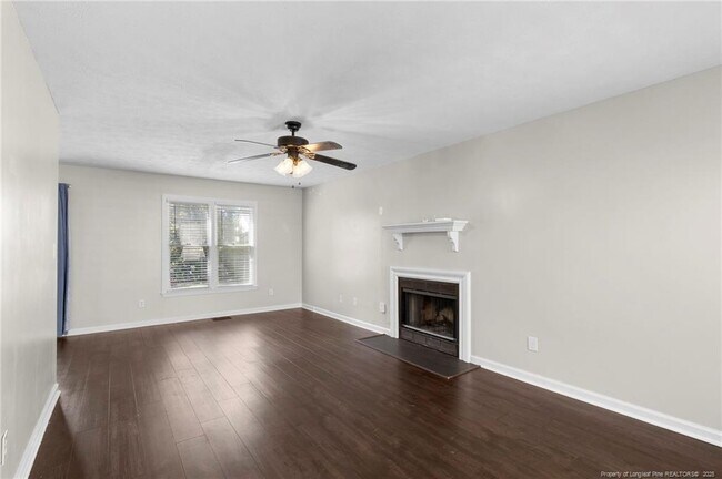 Building Photo - 324 Nettletree Ln