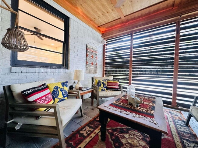 Building Photo - 3231 Bonway Dr