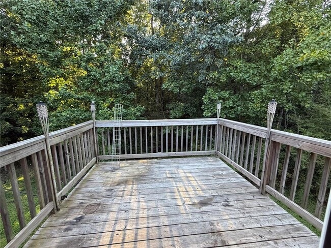 Building Photo - 1135 Hillcrest Glenn Cir