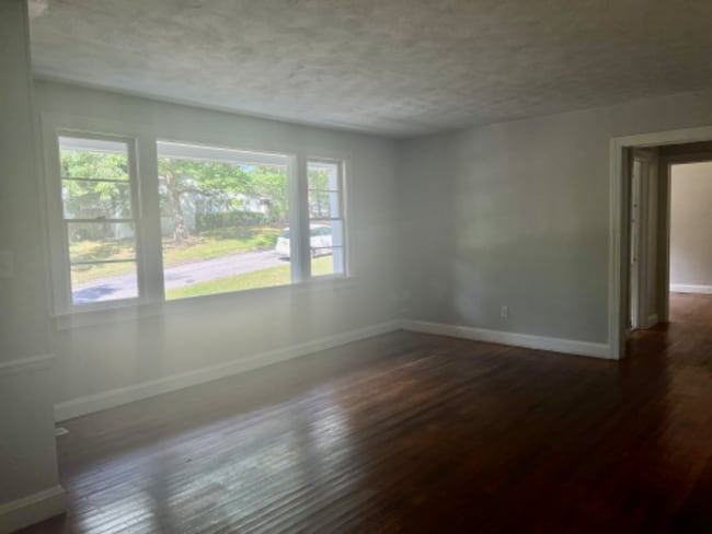 Building Photo - 1616 Marguerite Ave