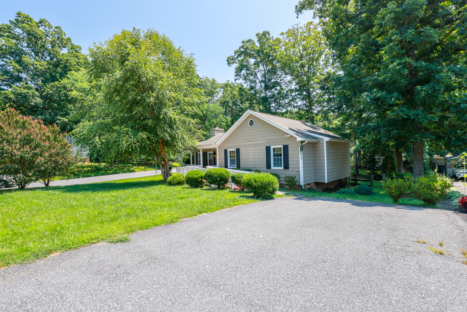 Building Photo - 701 Marbleridge Rd