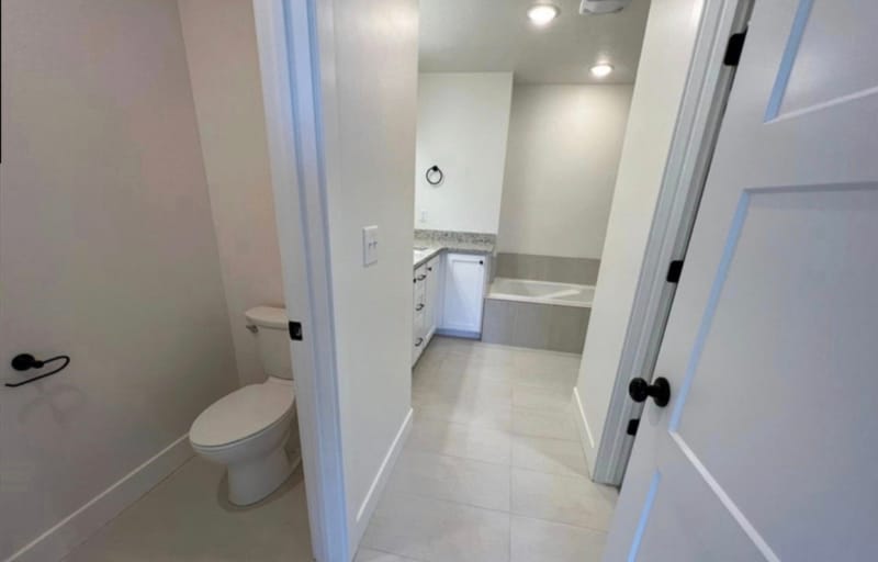 Building Photo - 383 S 650 E