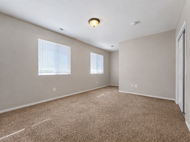 Building Photo - 803 S Logan Ave