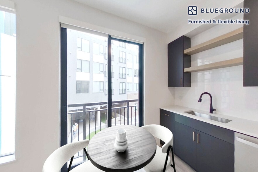 Building Photo - 1580 E 39th Ave