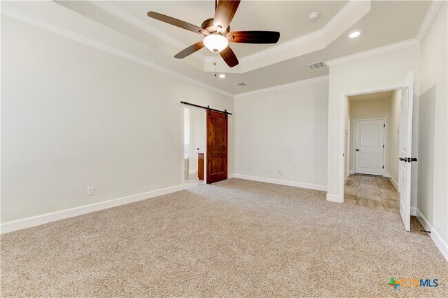Building Photo - 1040 Vista Dr