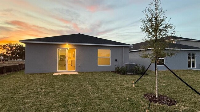 Building Photo - 8195 SW 45th Ct