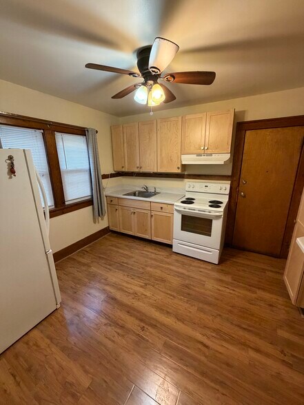 Building Photo - 141 Congress Ave