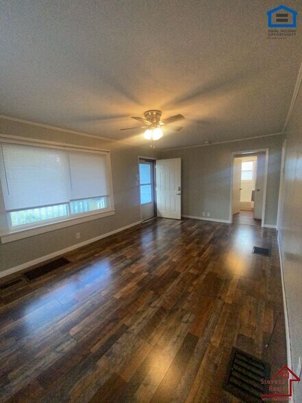 Building Photo - 3427 S Haven Rd