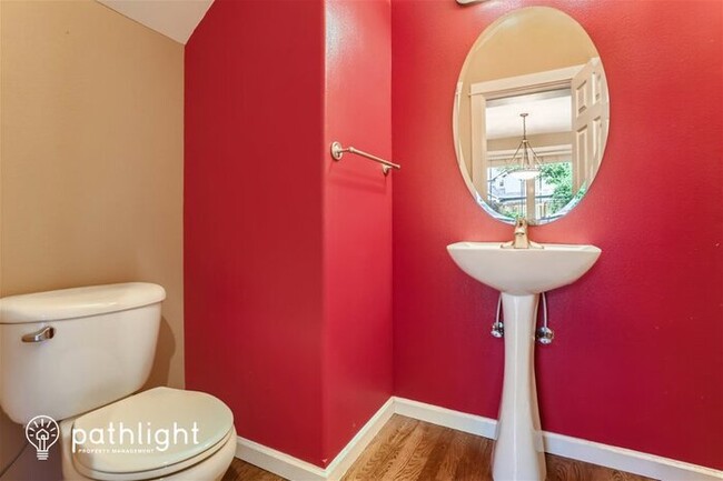 Building Photo - 5320 Southeast Frances Court, Hillsboro, O...