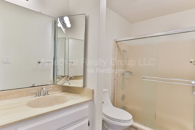 Building Photo - 4419 W Shaw Butte Dr
