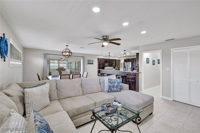 Building Photo - 2033 SE 27th Terrace