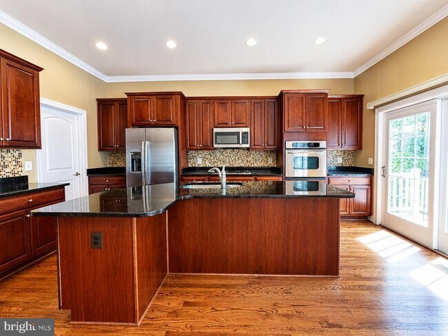 Building Photo - 2261 Potomac Club Pkwy