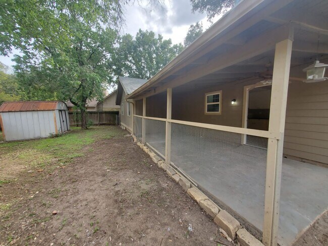 Building Photo - 3051 Heidi St