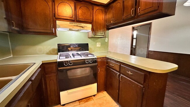 Building Photo - 915 Delmar Cir
