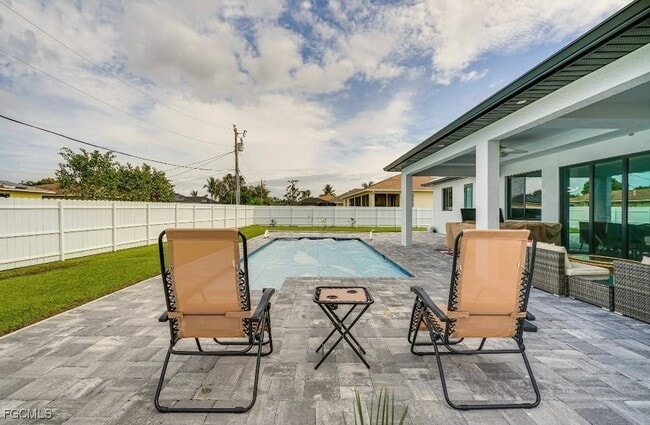 Building Photo - 117 SE 4th St