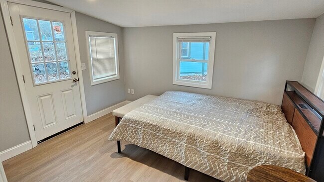 Building Photo - 825 Scenic Hwy