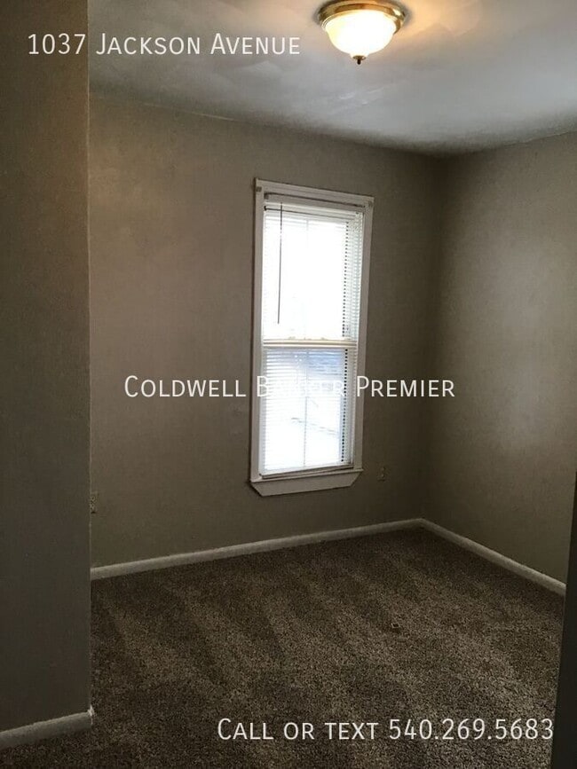 Building Photo - 1037 Jackson Ave