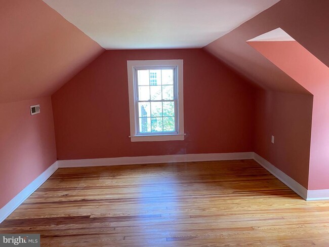 Building Photo - 531 S Washington St