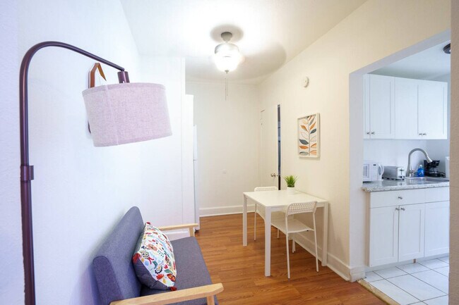 Building Photo - 444 Ponce de Leon Blvd