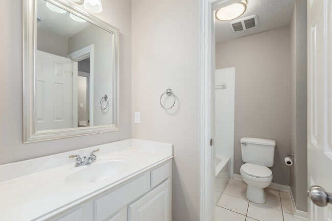 Building Photo - 3215 Canna Lily Ct