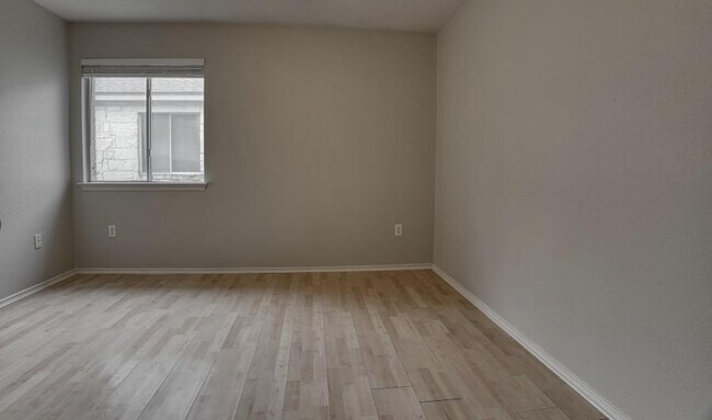 Building Photo - 620 Paso Fino Trail