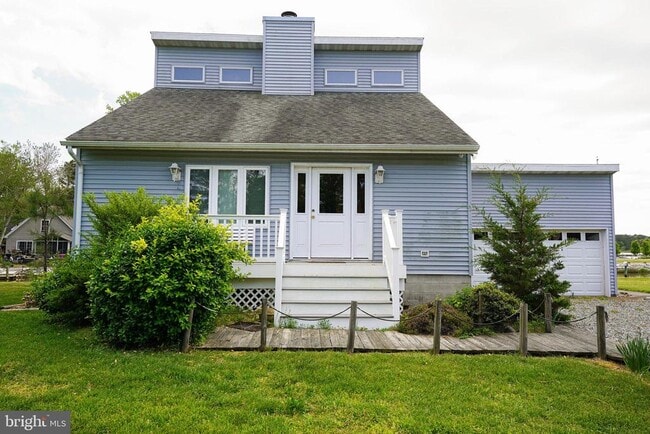 Building Photo - 39028 Bayview W