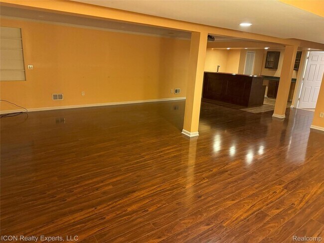 Building Photo - 4162 Gardenia Dr