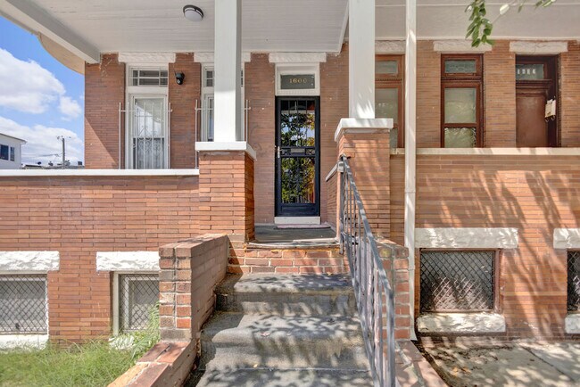 Primary Photo - 1600 Appleton St