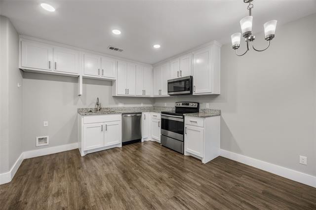 Building Photo - 901 W Collins St