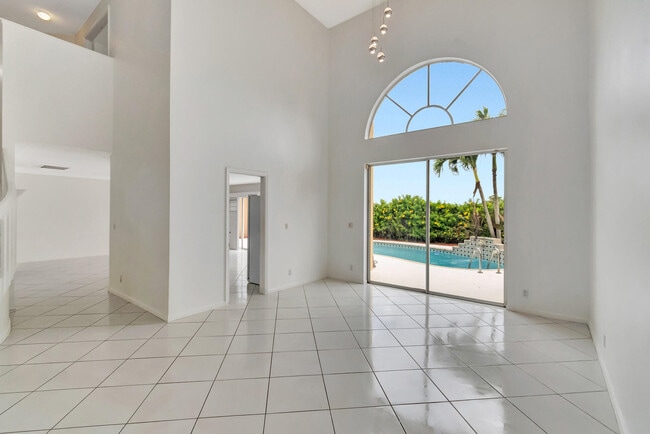 Building Photo - 8895 Sonoma Lake Blvd