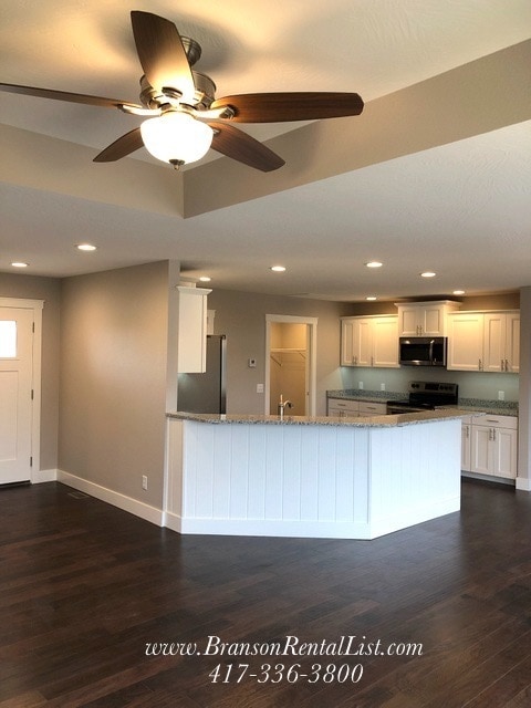 Building Photo - Clean and coming soon!