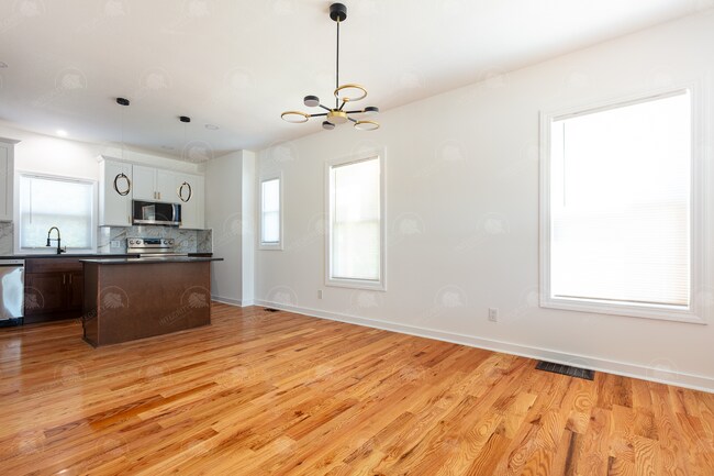 Building Photo - 3123 Woodland Ave