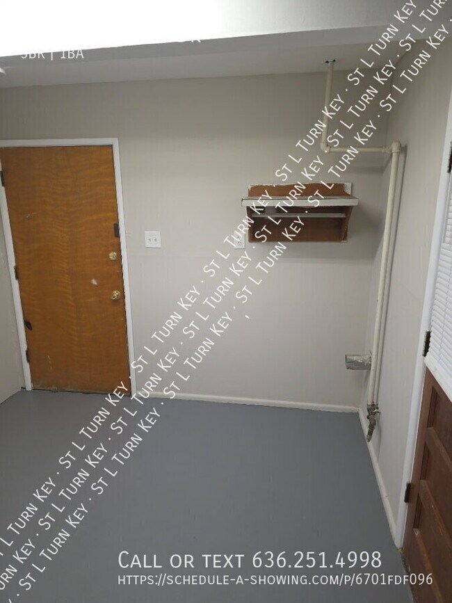 Building Photo - 10104 Ventura Dr