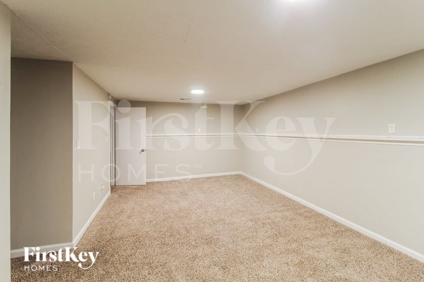 Building Photo - 732 Harness Ct
