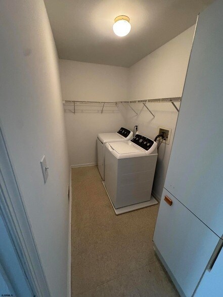 Building Photo - 10 Starboard Ct