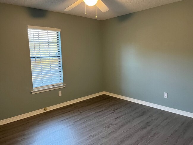 Building Photo - UPCOMING LISTING